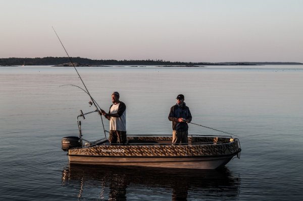 Какие снасти лучше использовать на моторной лодке