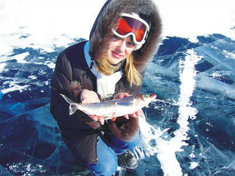 Ловим на байкале. Рыбалка на Байкале. Рыбалка зимой. Подледная рыбалка на Байкале. Зимняя рыбалка на озера Байкал.