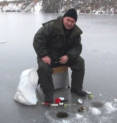 Особенности зимней ловли на первом льду