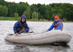 Выбор резиновой лодки для озера